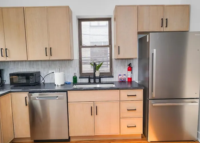 Stylish Brand New 3br Near West Loop And Fulton Market